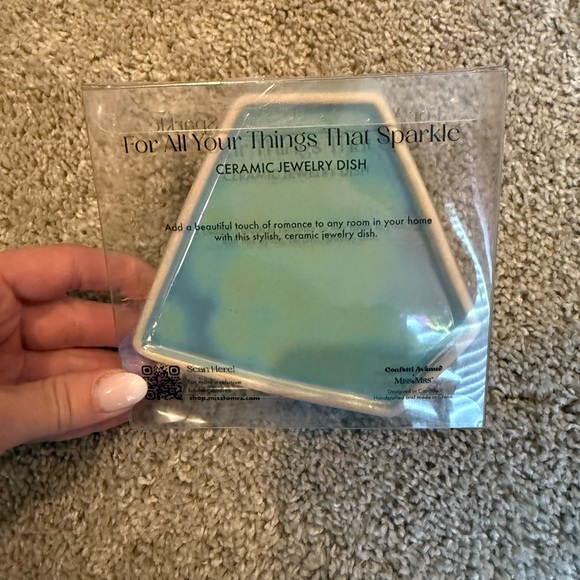 Blue and White Geometric Jewelry Organizer Tray - Picture 2 of 3